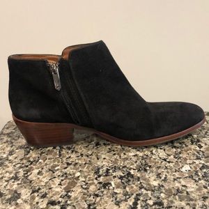 SAM EDELMAN PETTY BLACK SUEDE ANKLE BOOT
